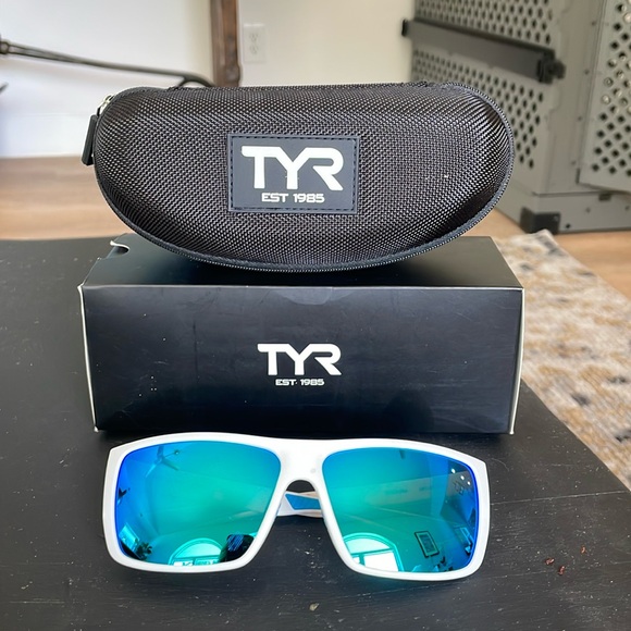 Sunglasses - Picture 1 of 4